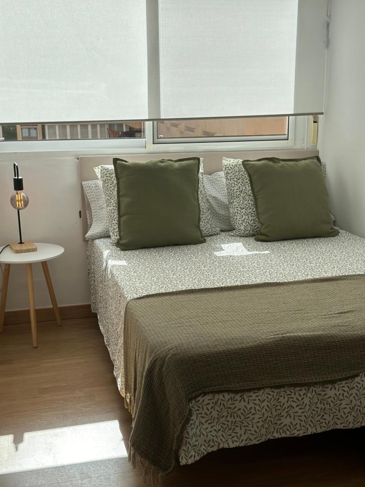 Apartamento Centrico A 12 Minutos De La Playa Алмерия Екстериор снимка